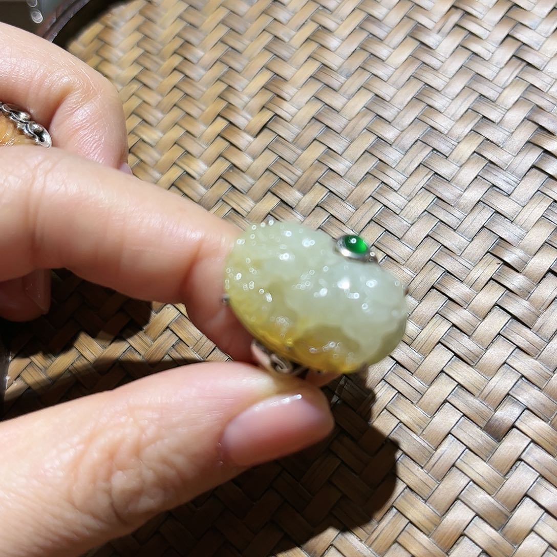 翡翠戒指银S925镶嵌个性十足时尚