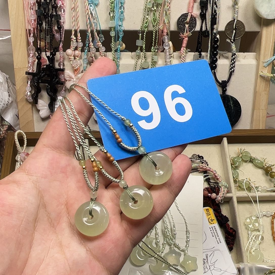 蛇纹石玉合金颈饰