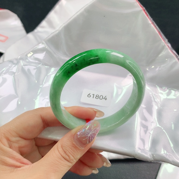 翡翠手镯未镶嵌03。