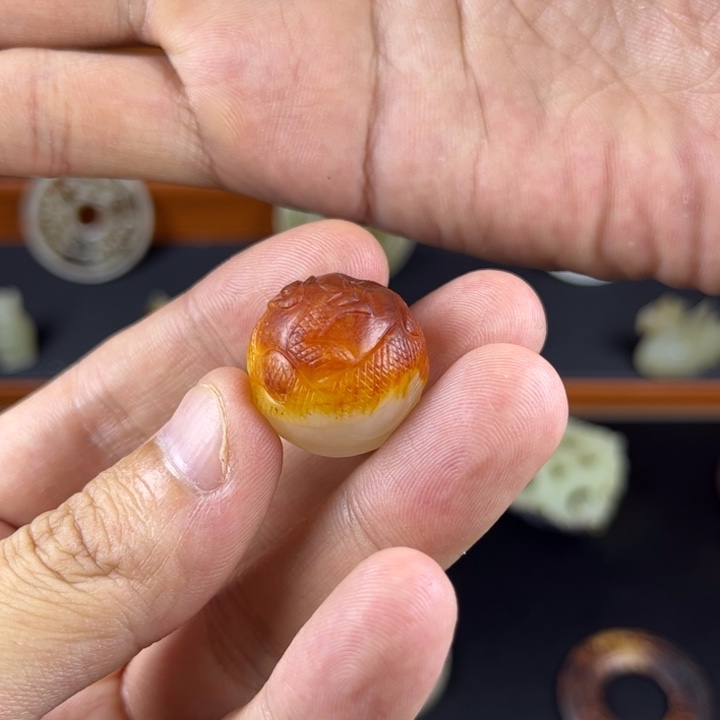巢***哥和田玉（糖玉）未镶嵌颈饰