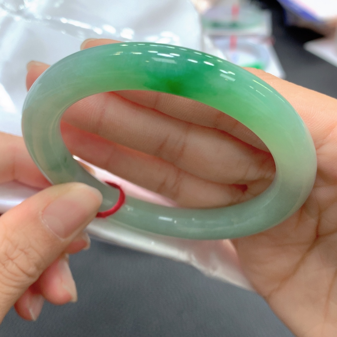 翡翠未镶嵌手镯7号