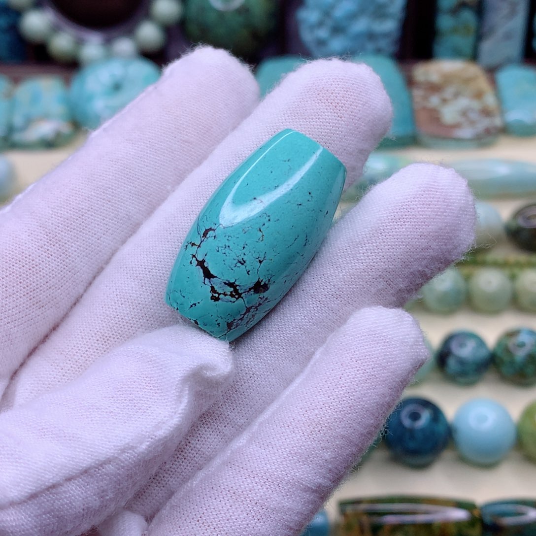 绿松石颈饰未镶嵌