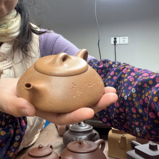 紫砂茶壶z*段泥石瓢