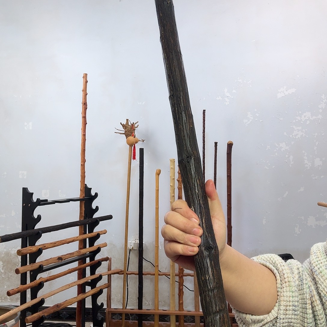 牛***叔黑铁滕车载棍，，，，，，，