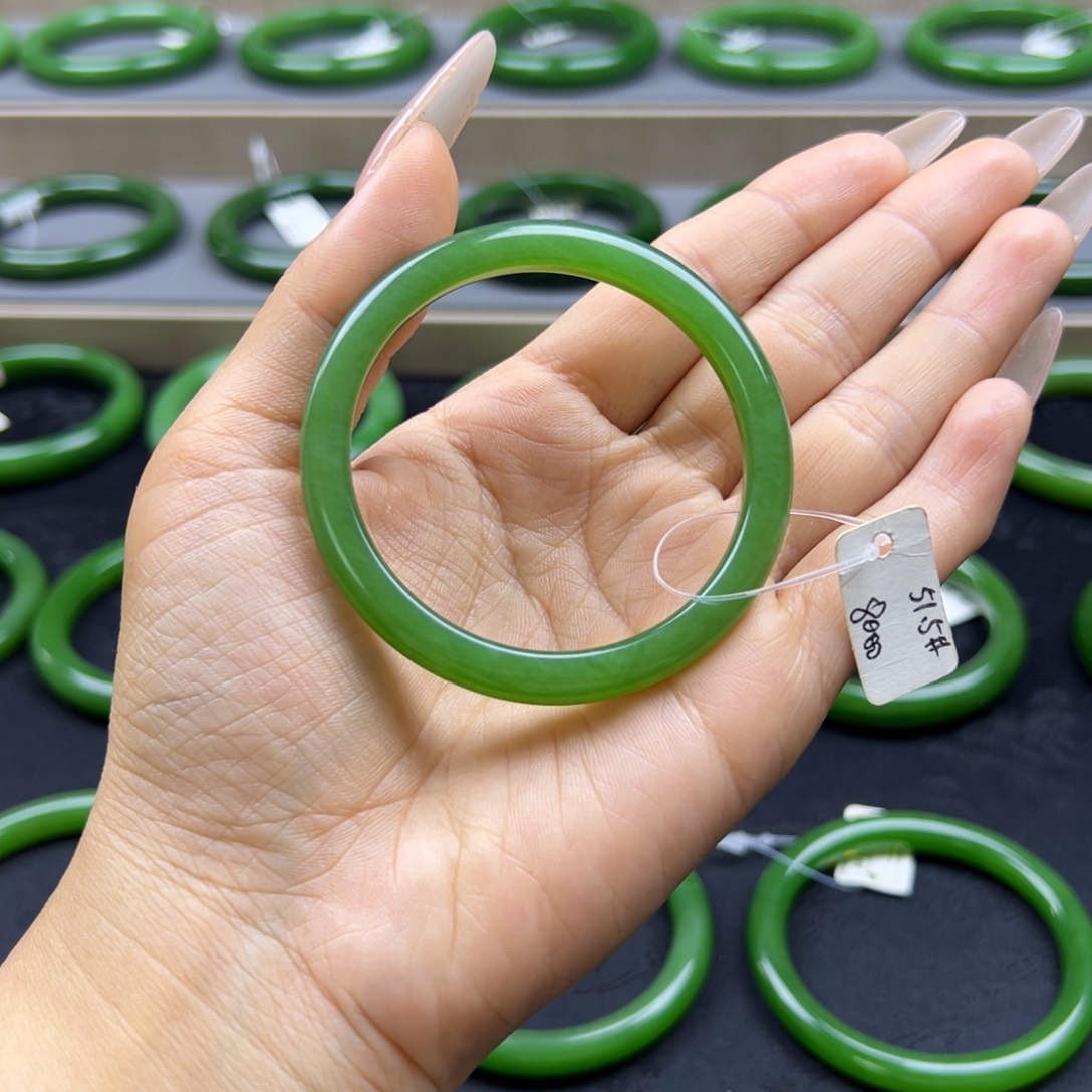 和田玉（碧玉）未镶嵌手镯