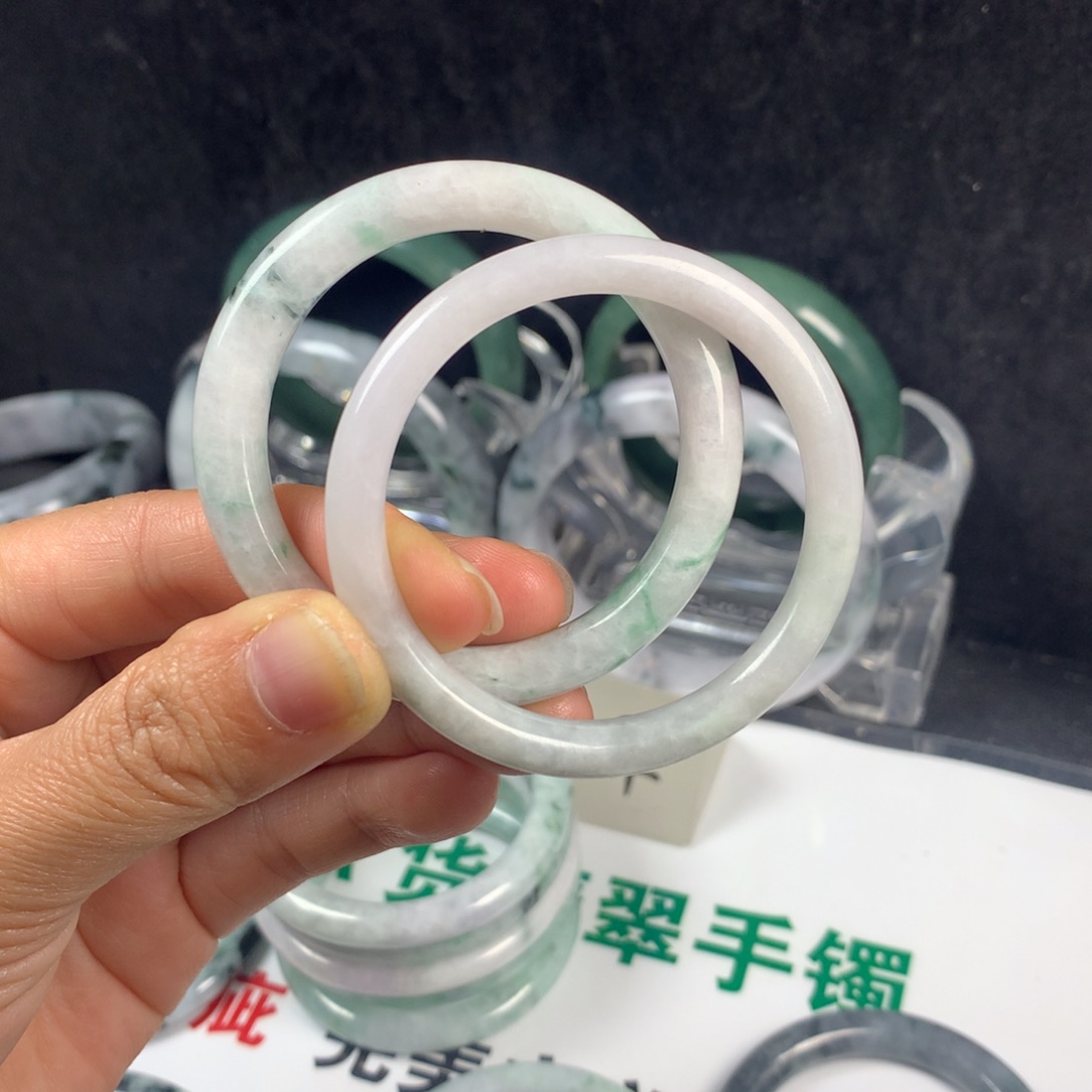 星***夜翡翠未镶嵌手镯34号   童鐲