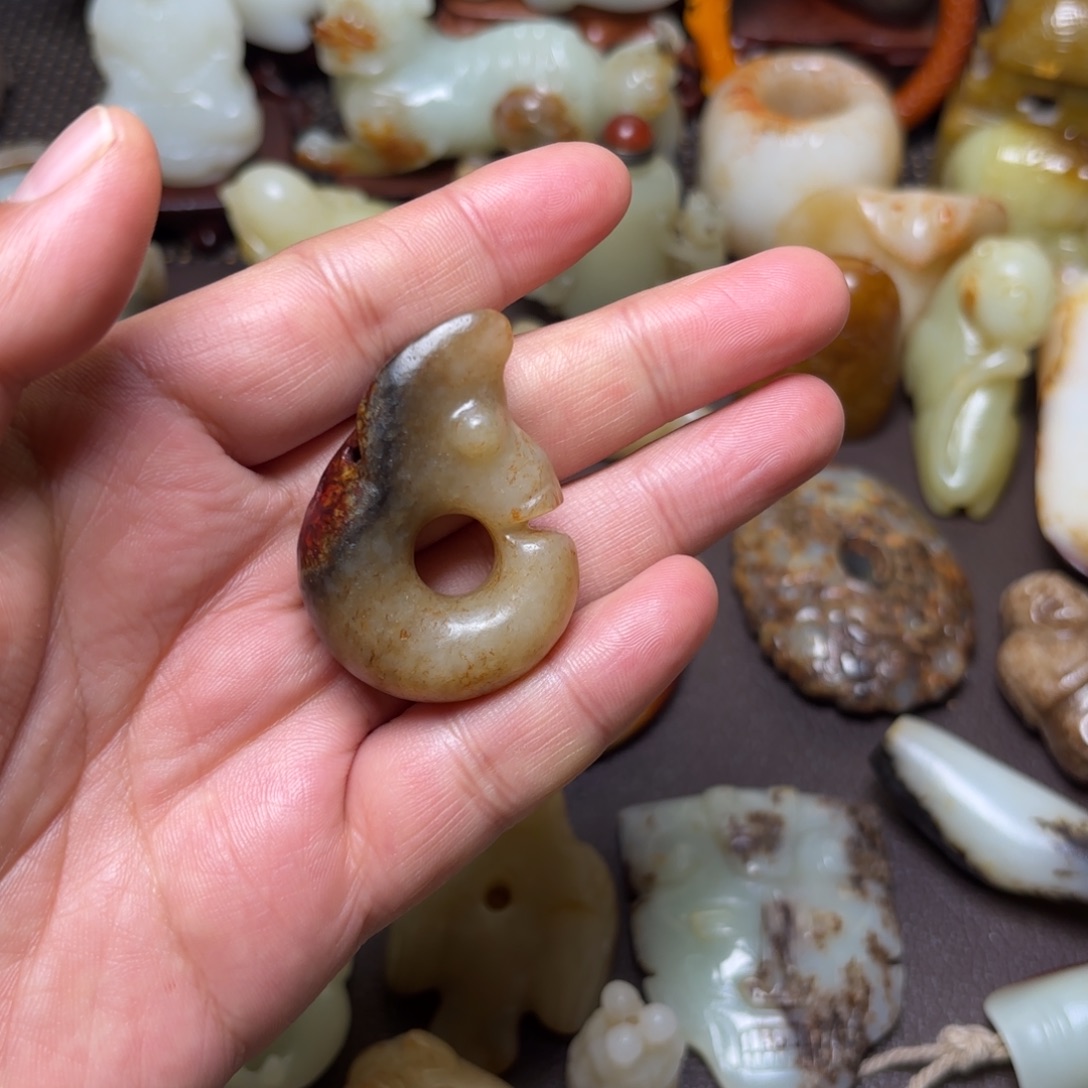 F***g和田玉未镶嵌挂件