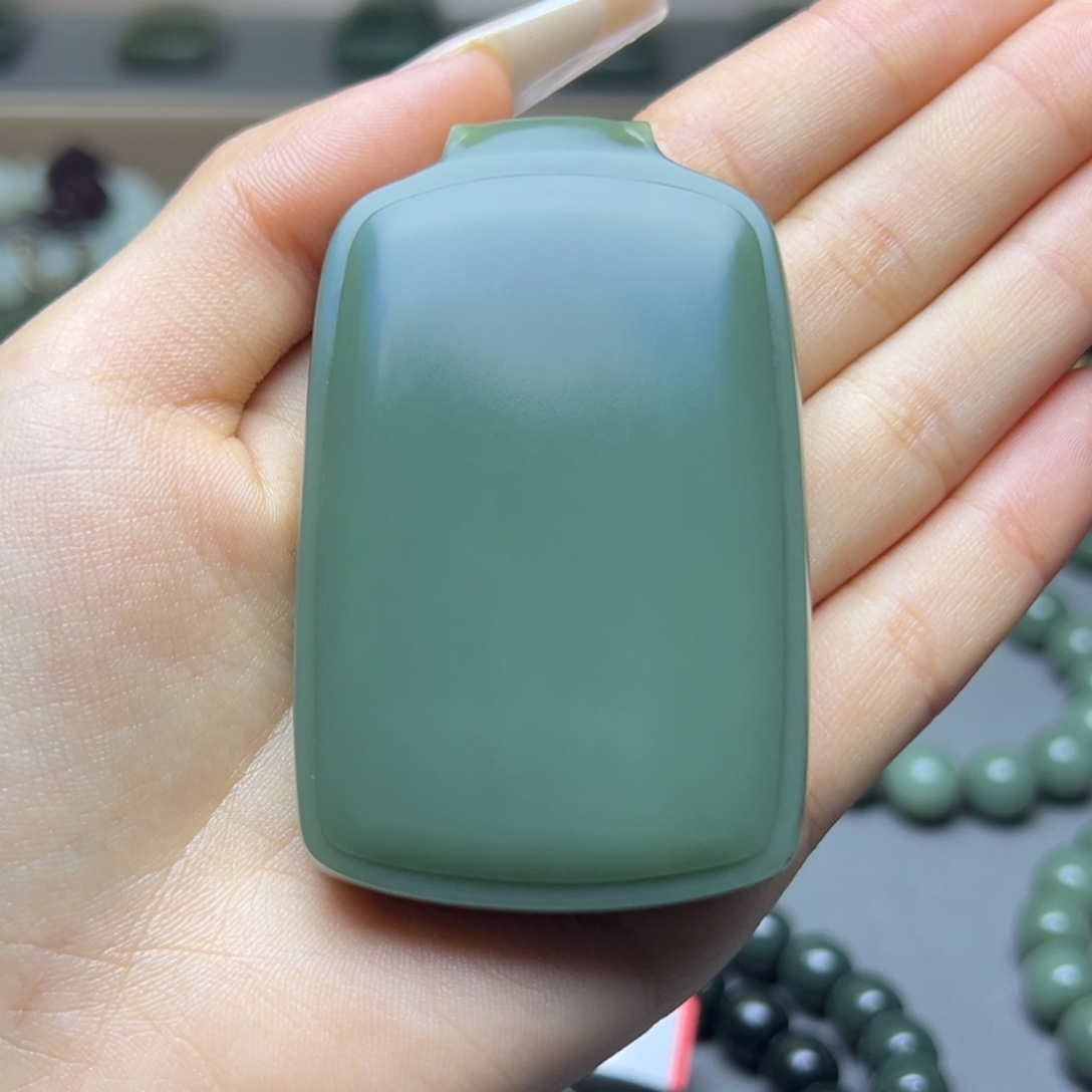 大****和田玉未镶嵌手链