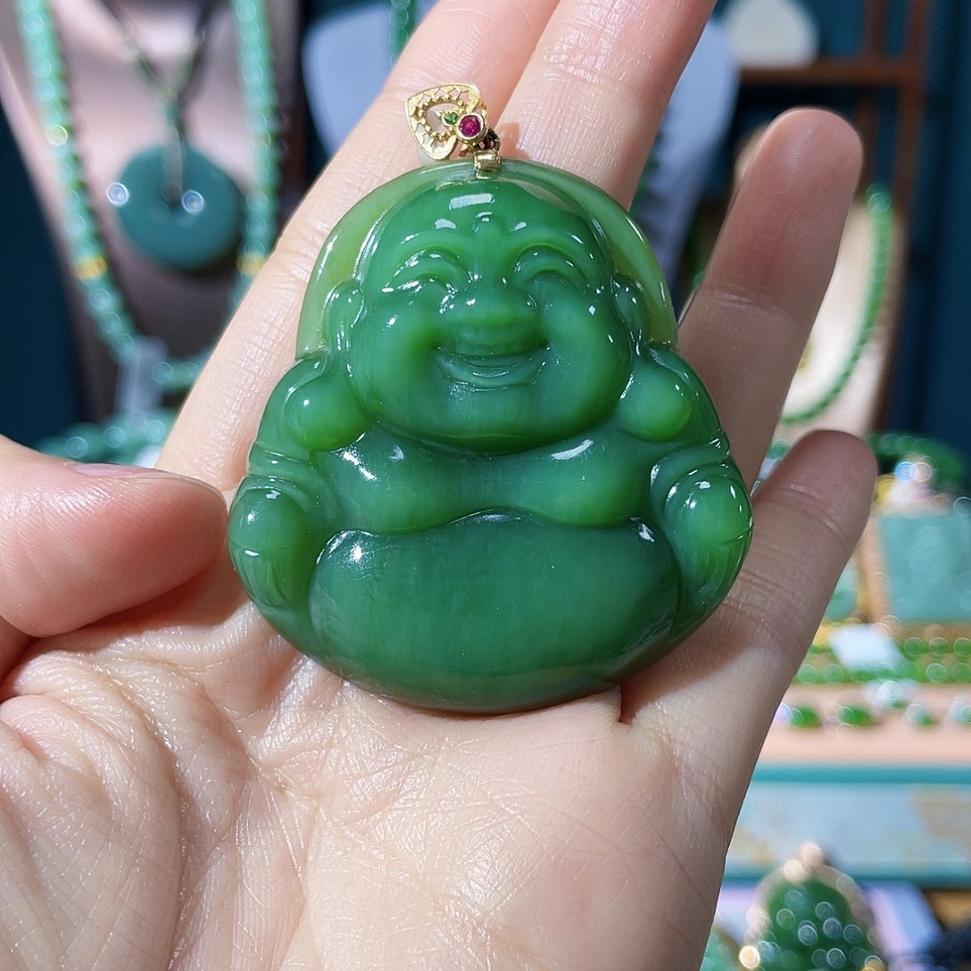 和田玉（碧玉）18K金镶嵌吊坠