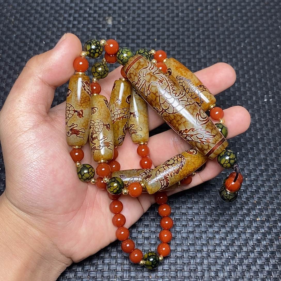 一***顺玛瑙/玉髓未镶嵌手链