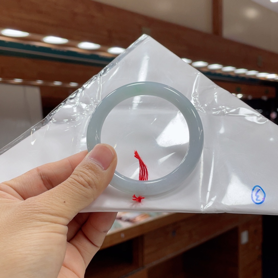 翡翠手镯未镶嵌买断