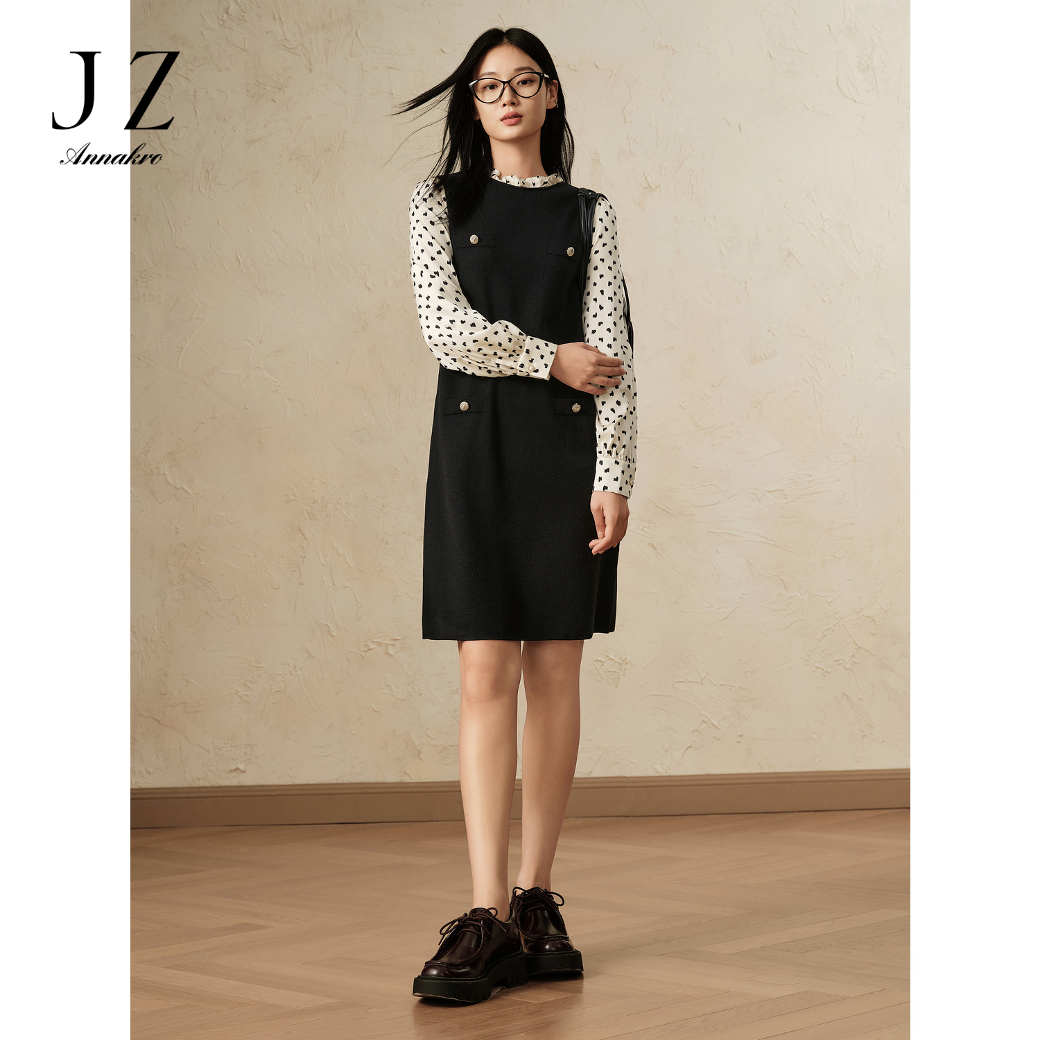 【羊羊专属】玖姿·安娜蔻JTDD31422圆领长袖毛衫连衣裙女款