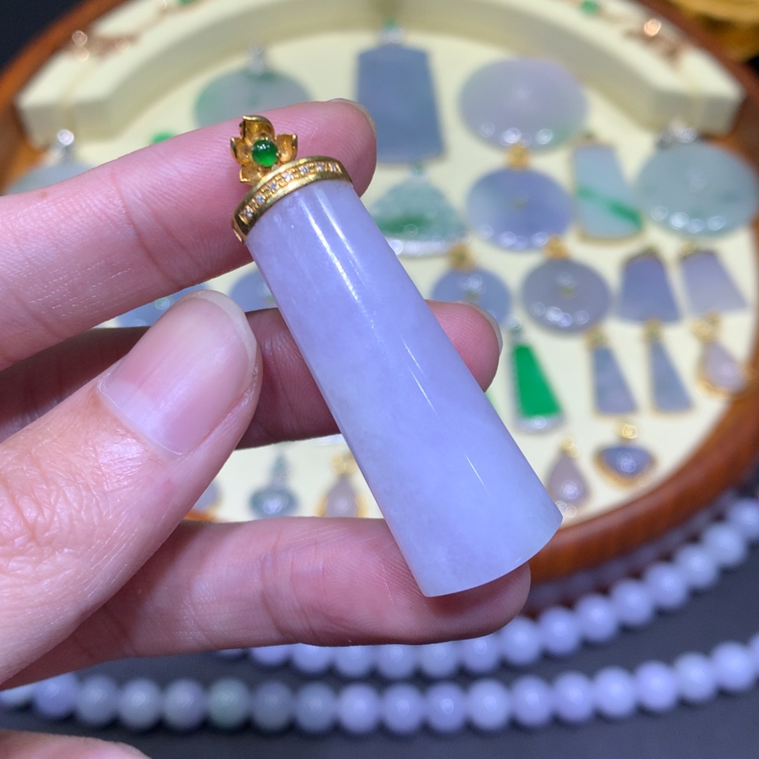 翡翠吊坠(不含链)18K金镶嵌