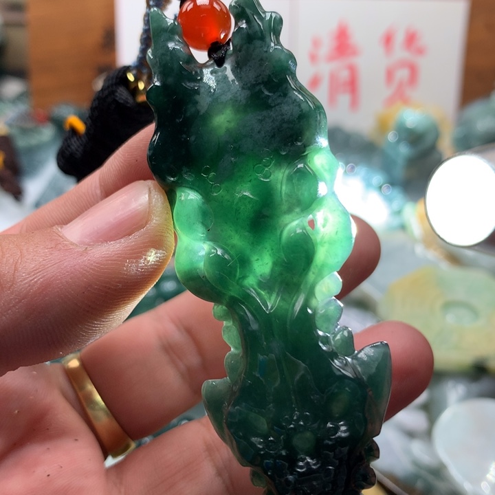 翡翠颈饰未镶嵌保真天然A货翡翠