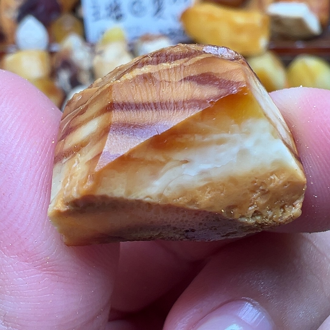 定制琥珀未镶嵌蜜蜡