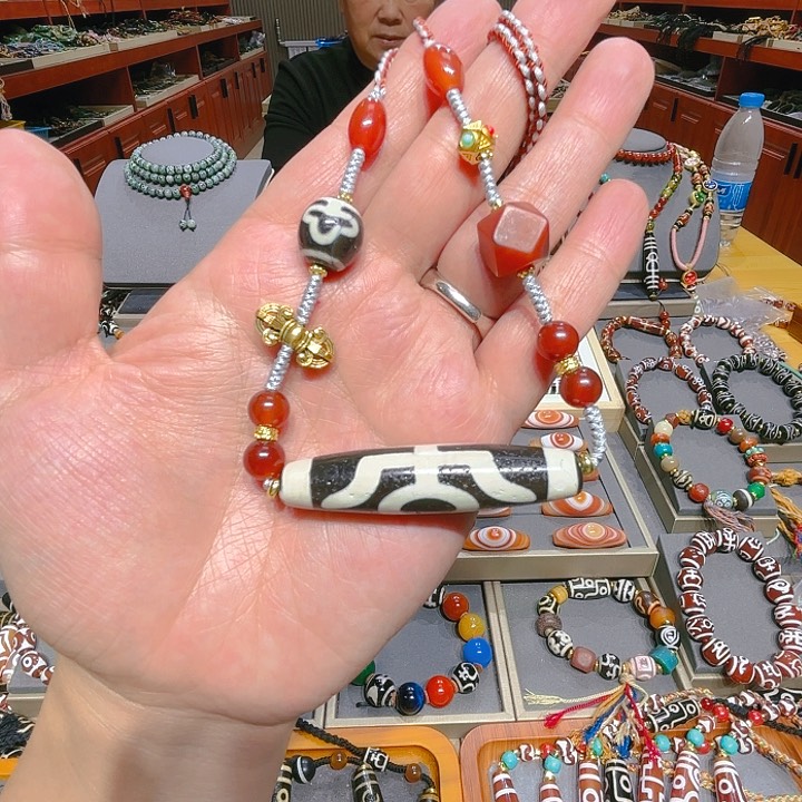 未镶嵌玛瑙/玉髓珠宝奇石