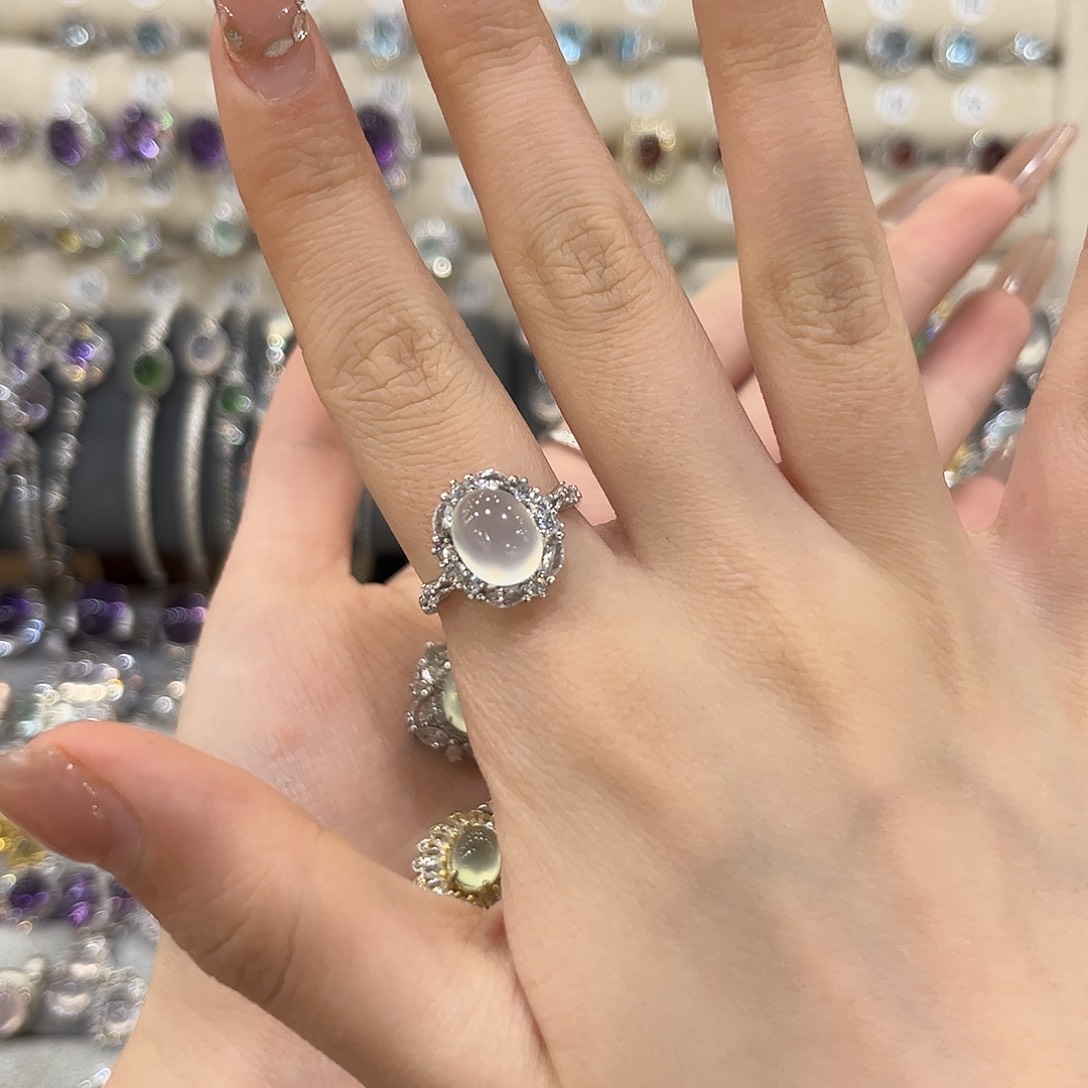 蛇纹石玉银S925镶嵌女款N**i戒指