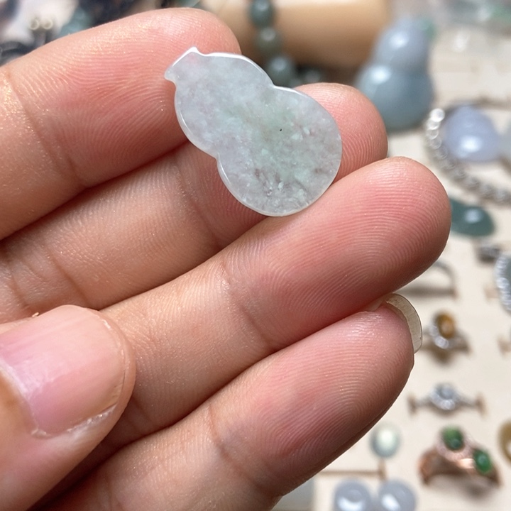 翡翠未镶嵌颈饰缅甸天然翡翠