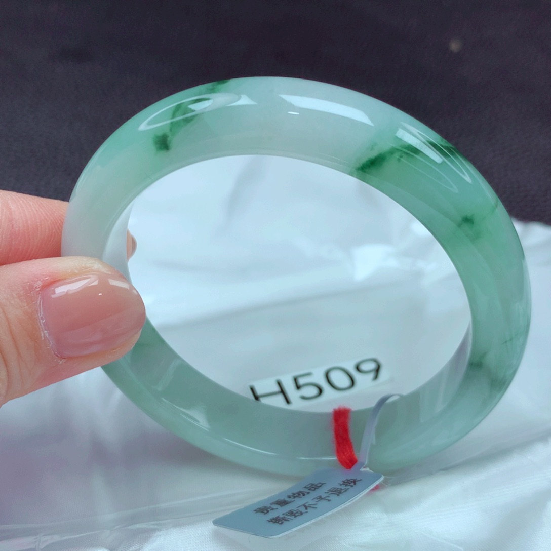 翡翠手镯未镶嵌手镯88