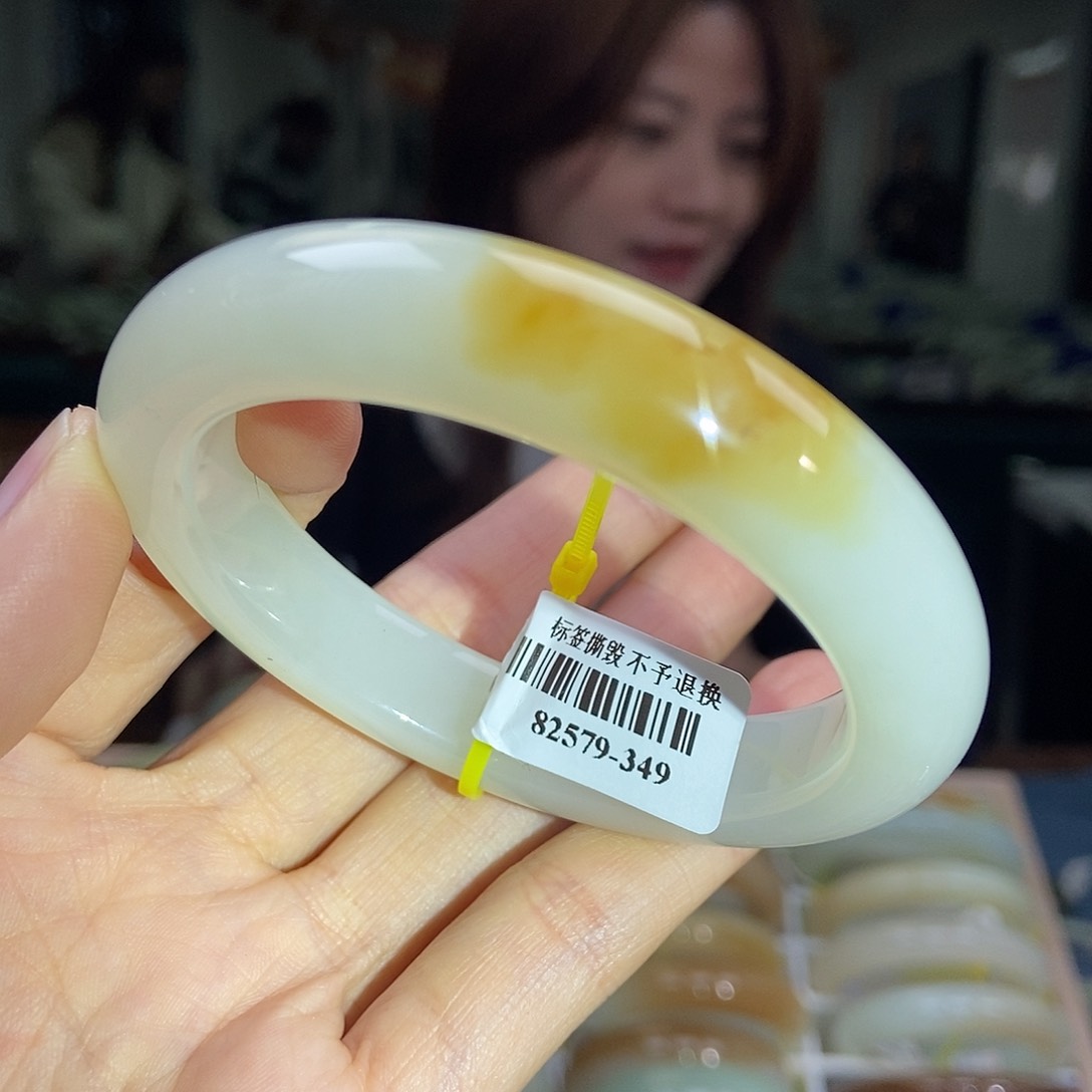 和田玉手镯未镶嵌54