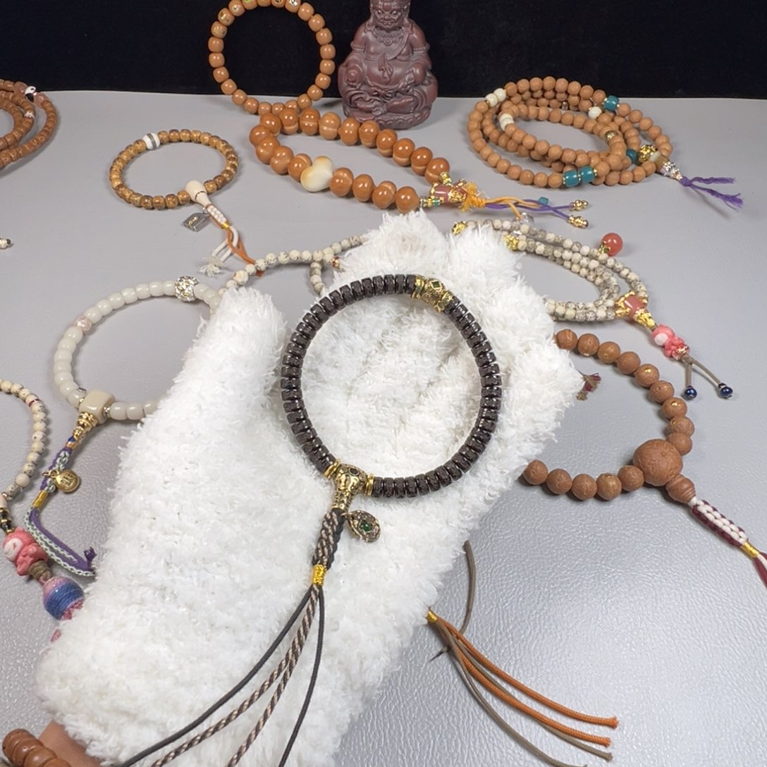 吊坠椰蒂。。。。。。。。。