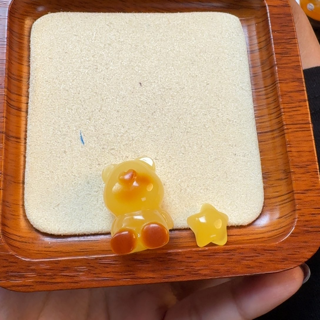 琥珀裸石未镶嵌琥珀