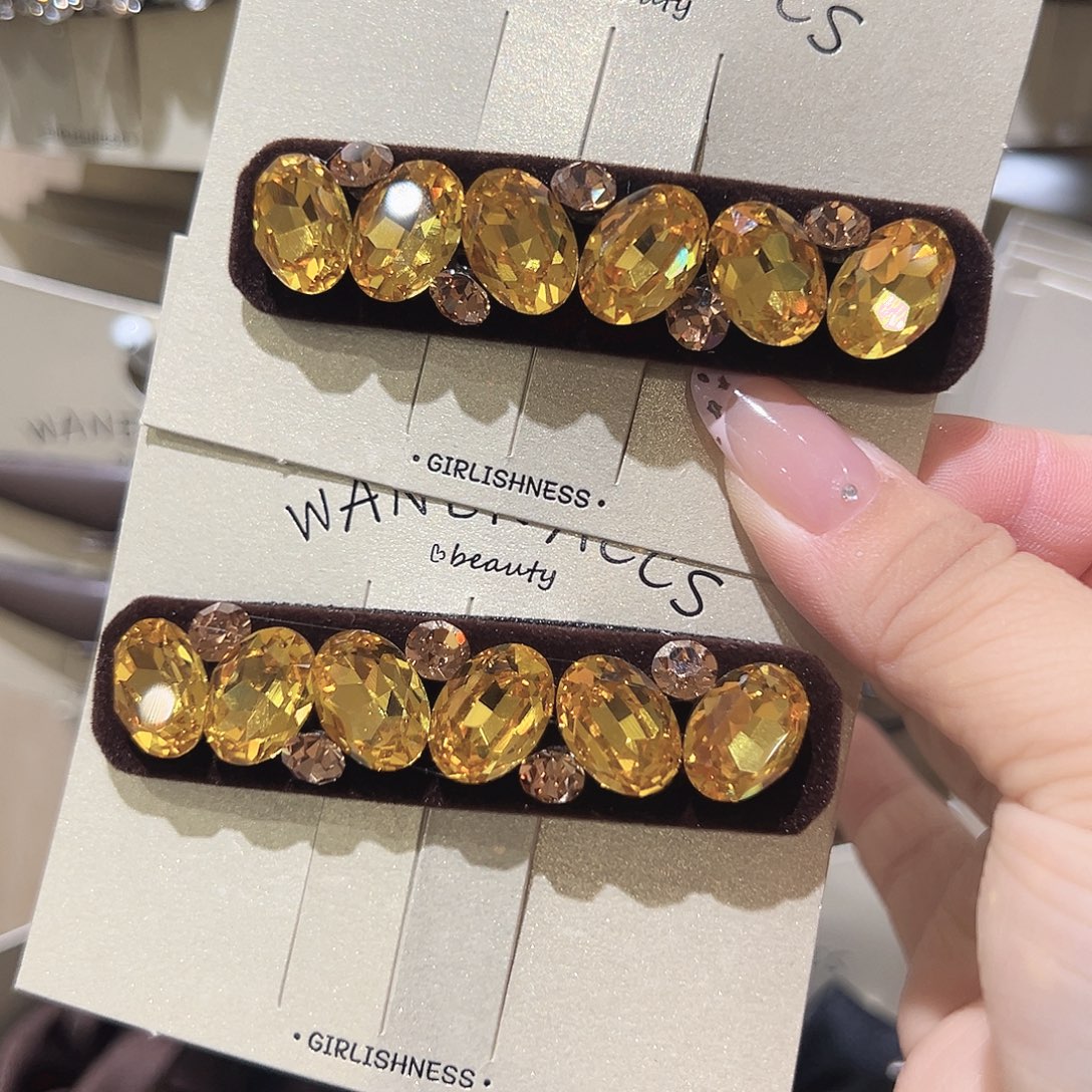 非金属黄色钻钻掰掰