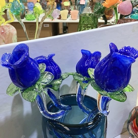 琉璃花瓶高45厘米宽9厘米