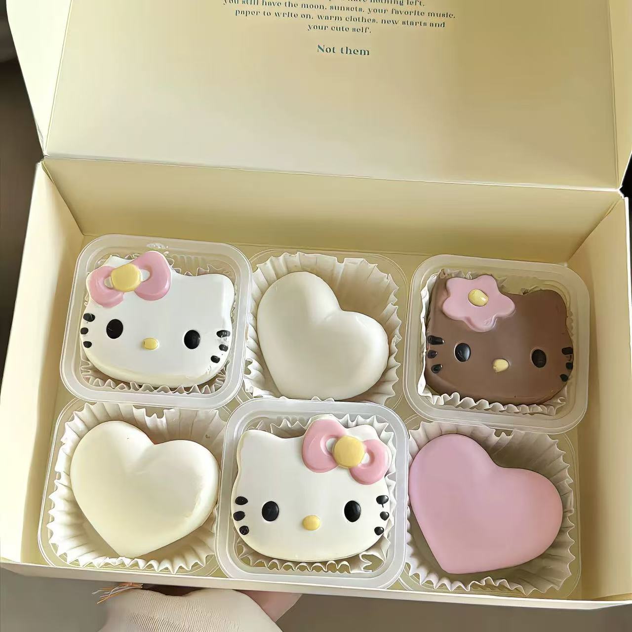 HelloKitty巧克力月饼蛋糕中秋送礼礼盒装手工糕点零食伴手礼