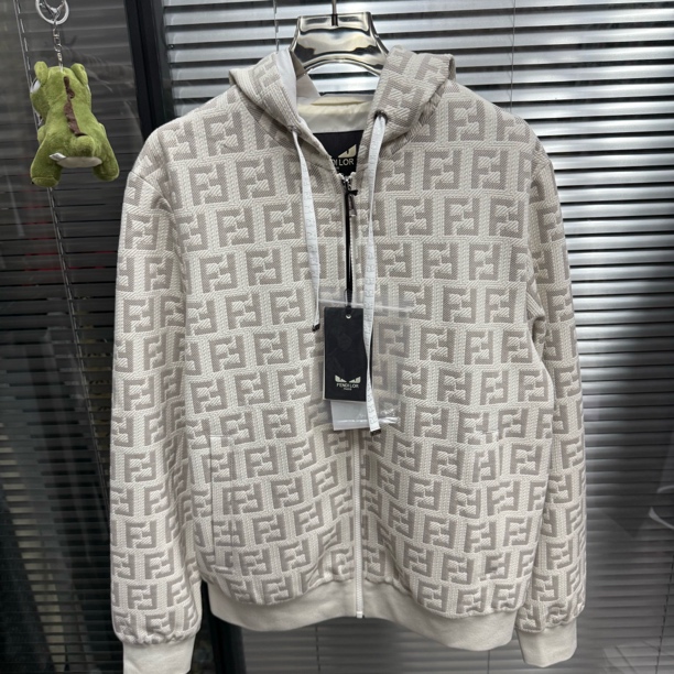 未使用 AMIPARIS Fendi lor 芬迪小怪兽 白色老花双f满印夹克外套