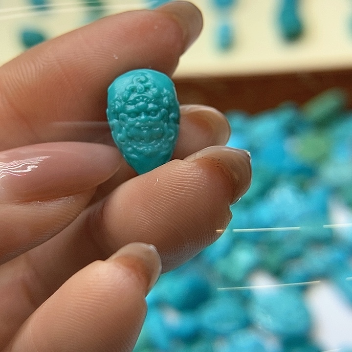 绿松石颈饰未镶嵌