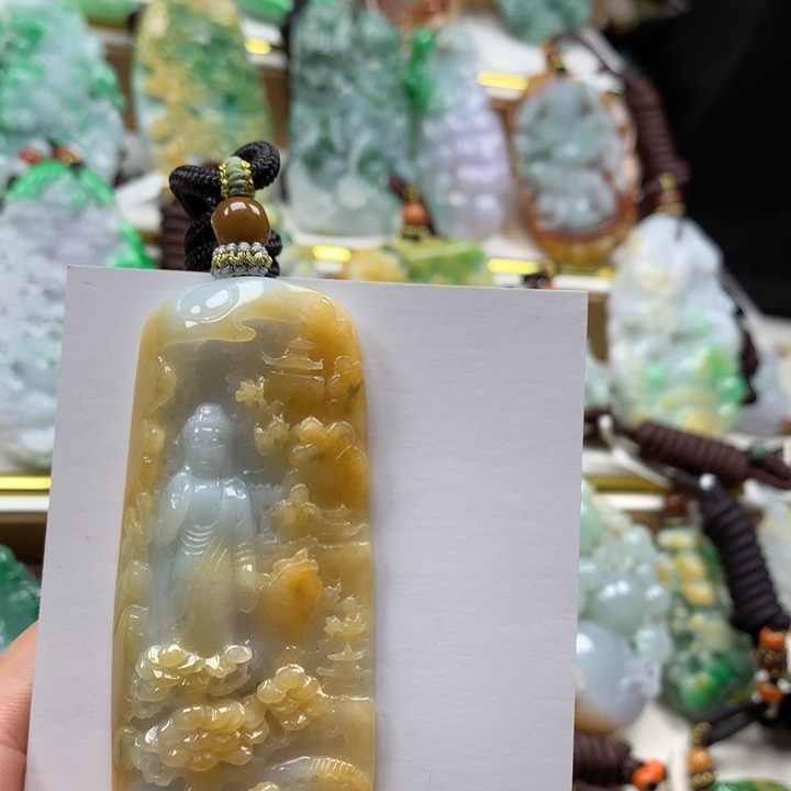 翡翠未镶嵌颈饰翡翠吊坠