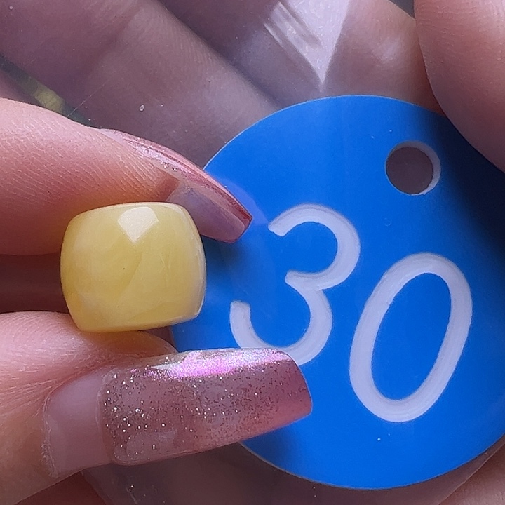 未镶嵌蜜蜡裸石微瑕12mm直切