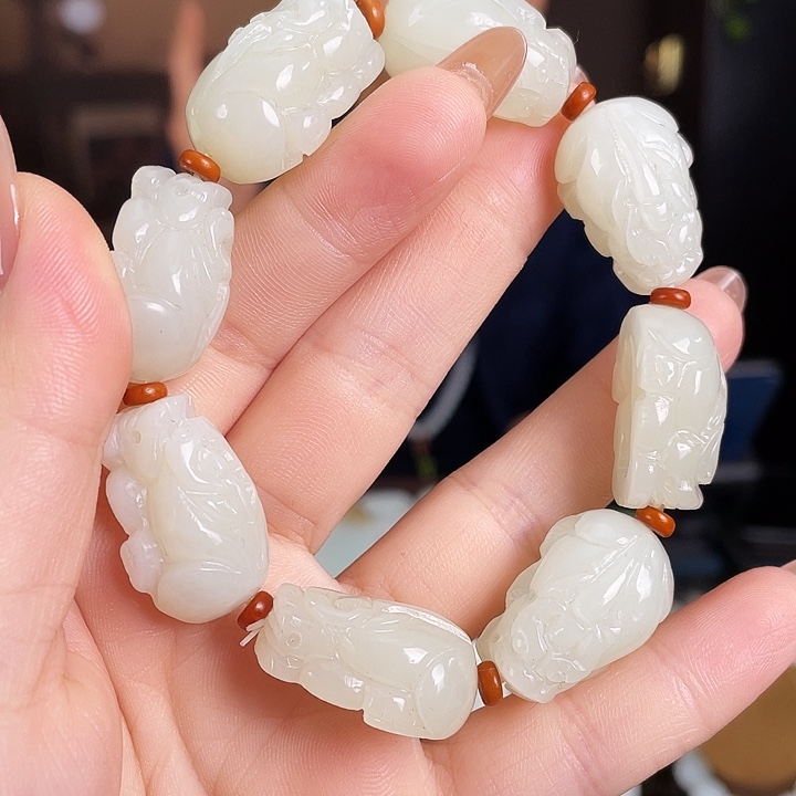 和田玉未镶嵌颈饰定制发货