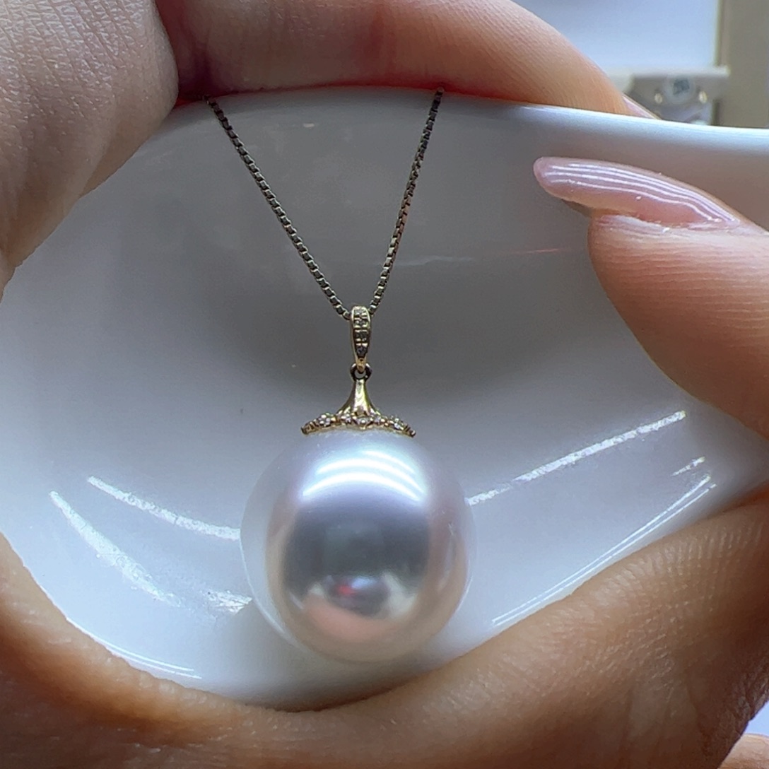 淡水珍珠吊坠(赠链)18K金镶嵌
