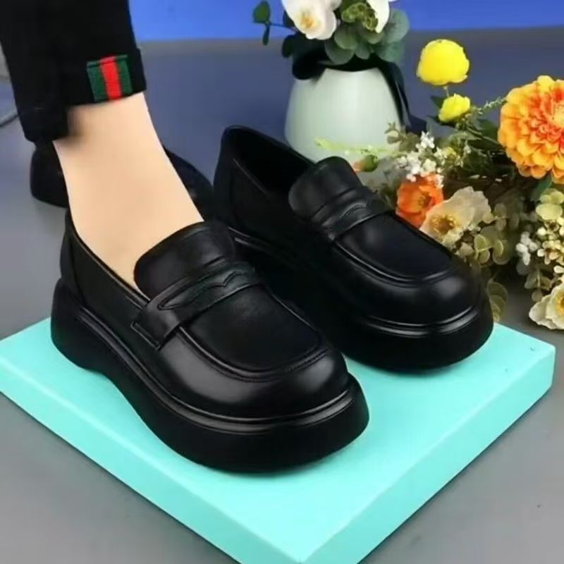2025新款英伦风百搭小皮鞋一脚蹬软底女士皮鞋厚底增高乐福鞋女