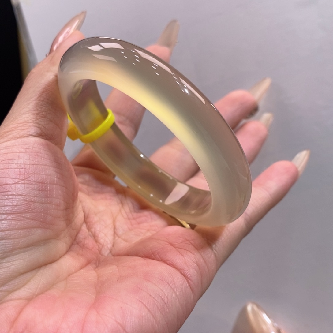 手镯玛瑙/玉髓未镶嵌