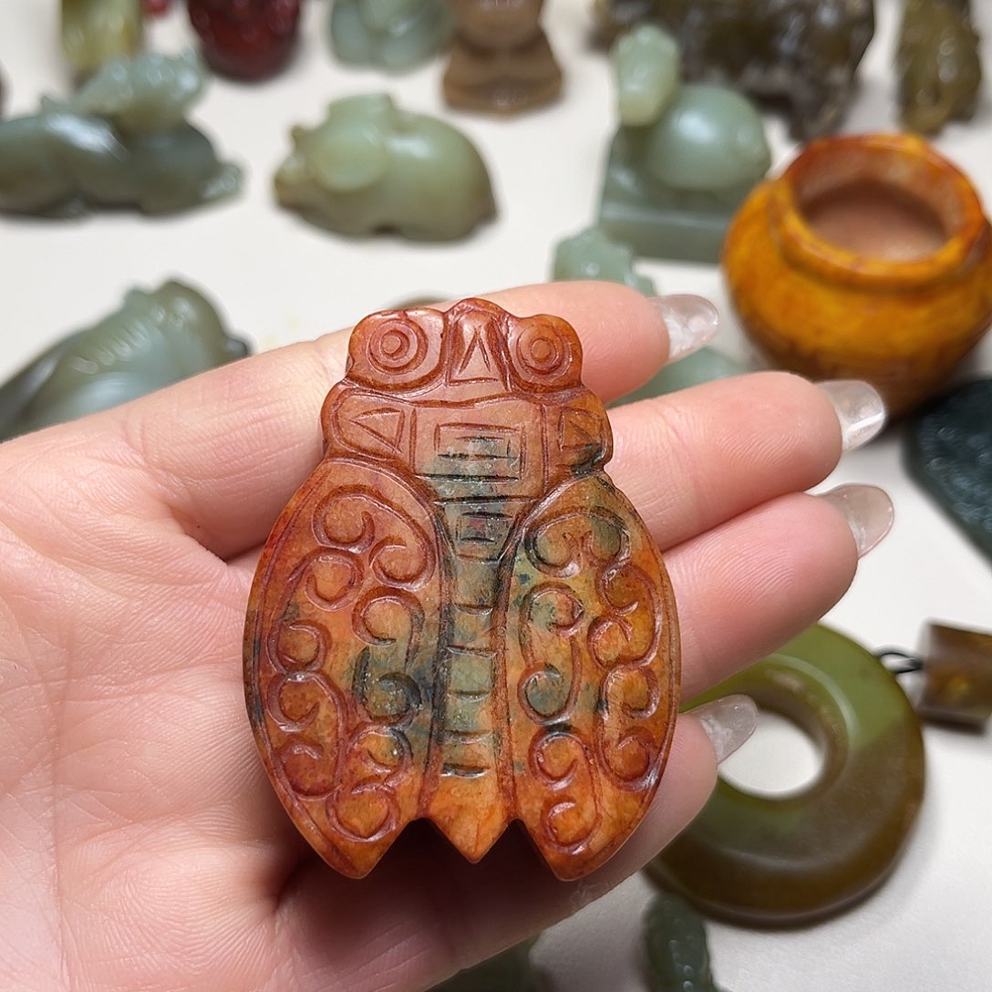 白玉菩提吊坠白玉菩提吊坠