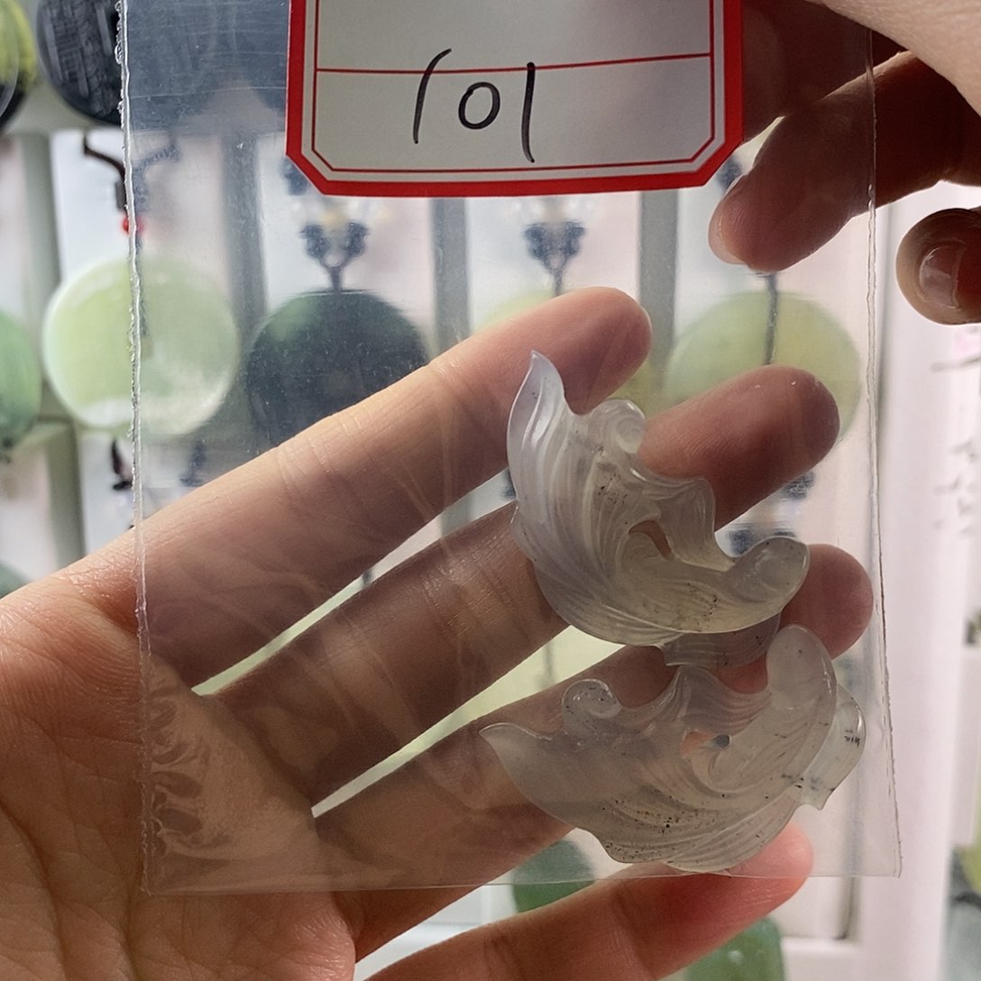 蛇纹石玉颈饰未镶嵌睡***?101