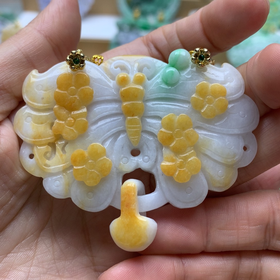 翡翠未镶嵌颈饰翡翠