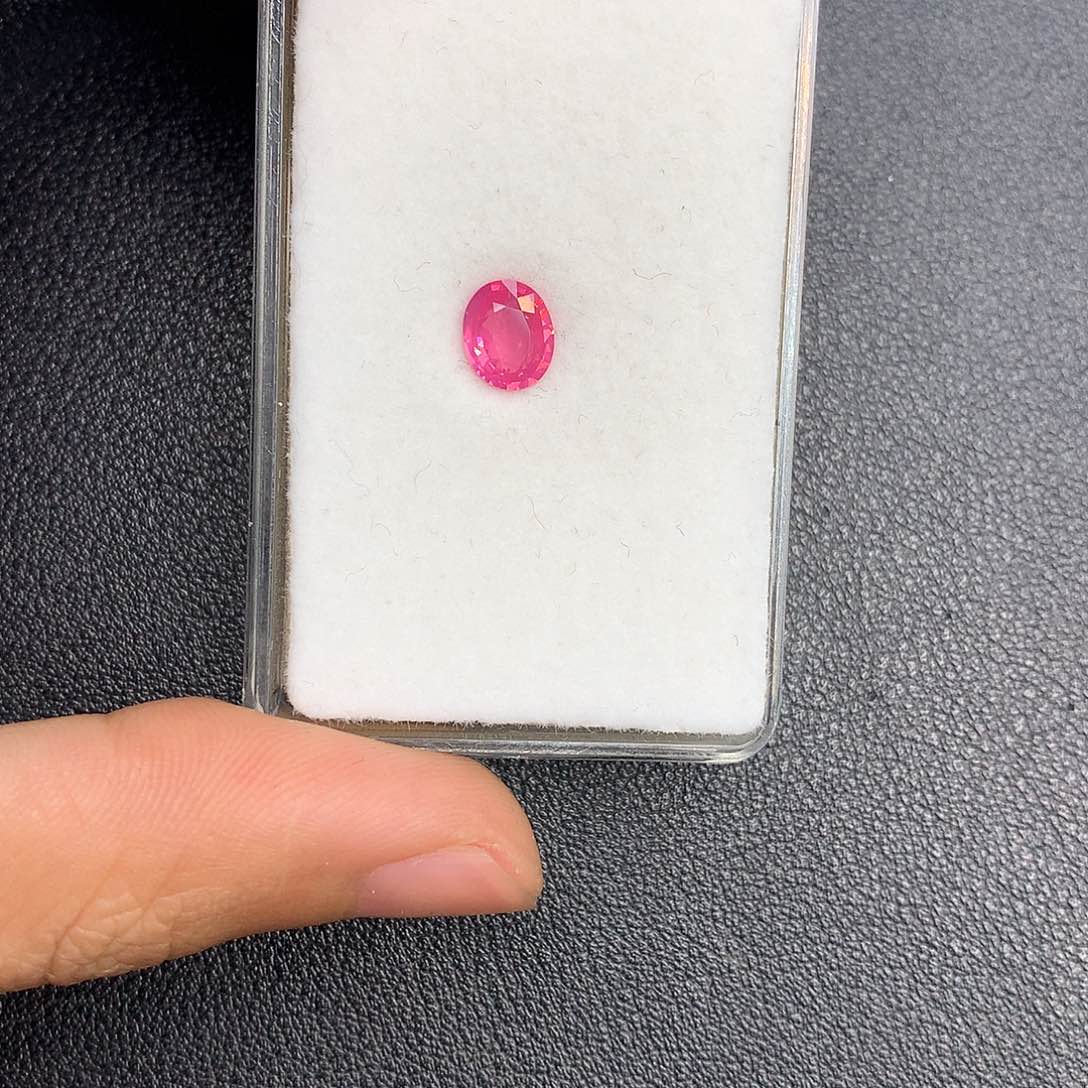 尖晶石裸石未镶嵌