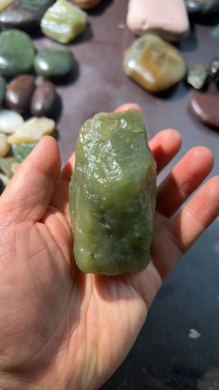 非金属仿水晶婚庆饰品 戈壁料原石黄口手把件