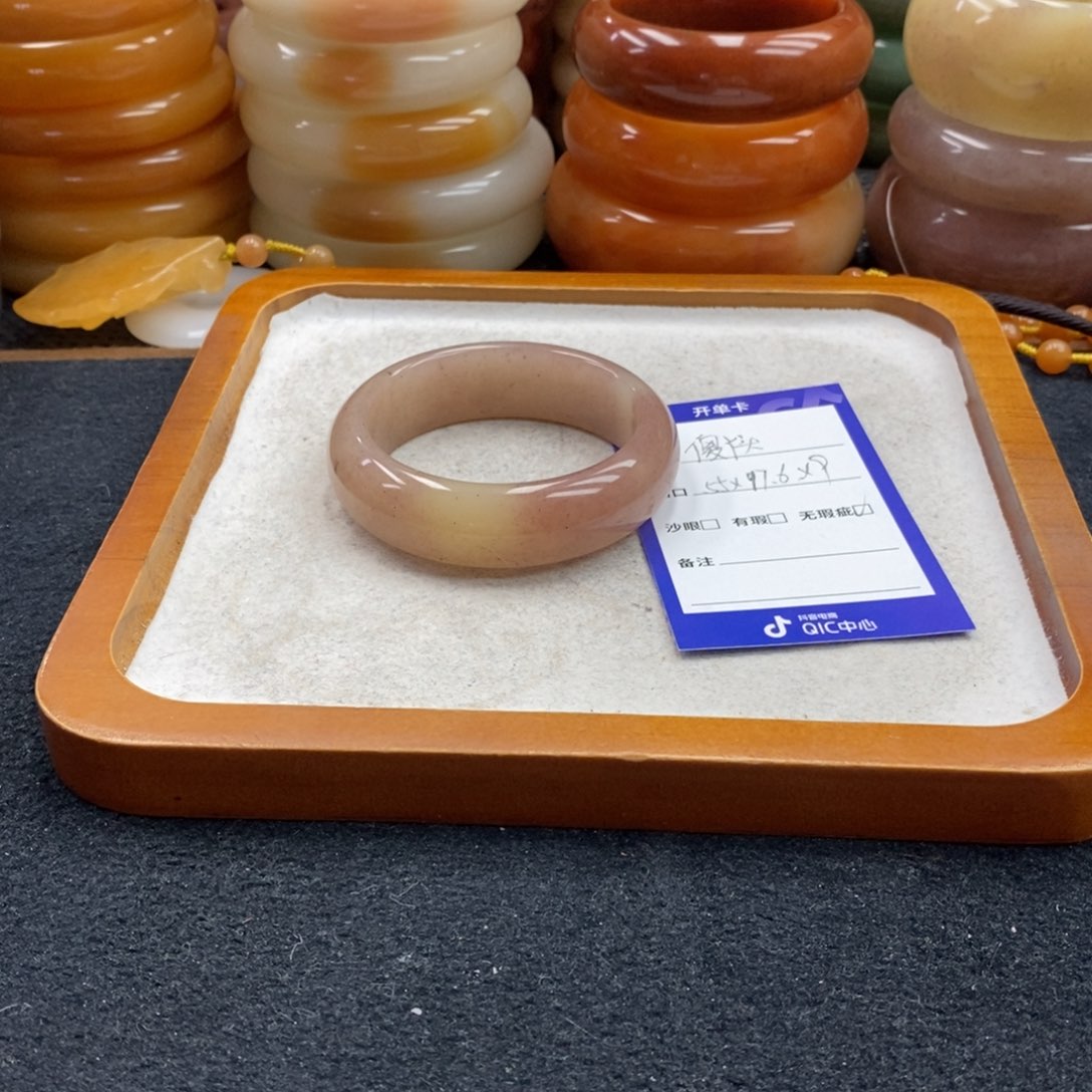 *****石英岩玉未镶嵌手镯（圆镯）