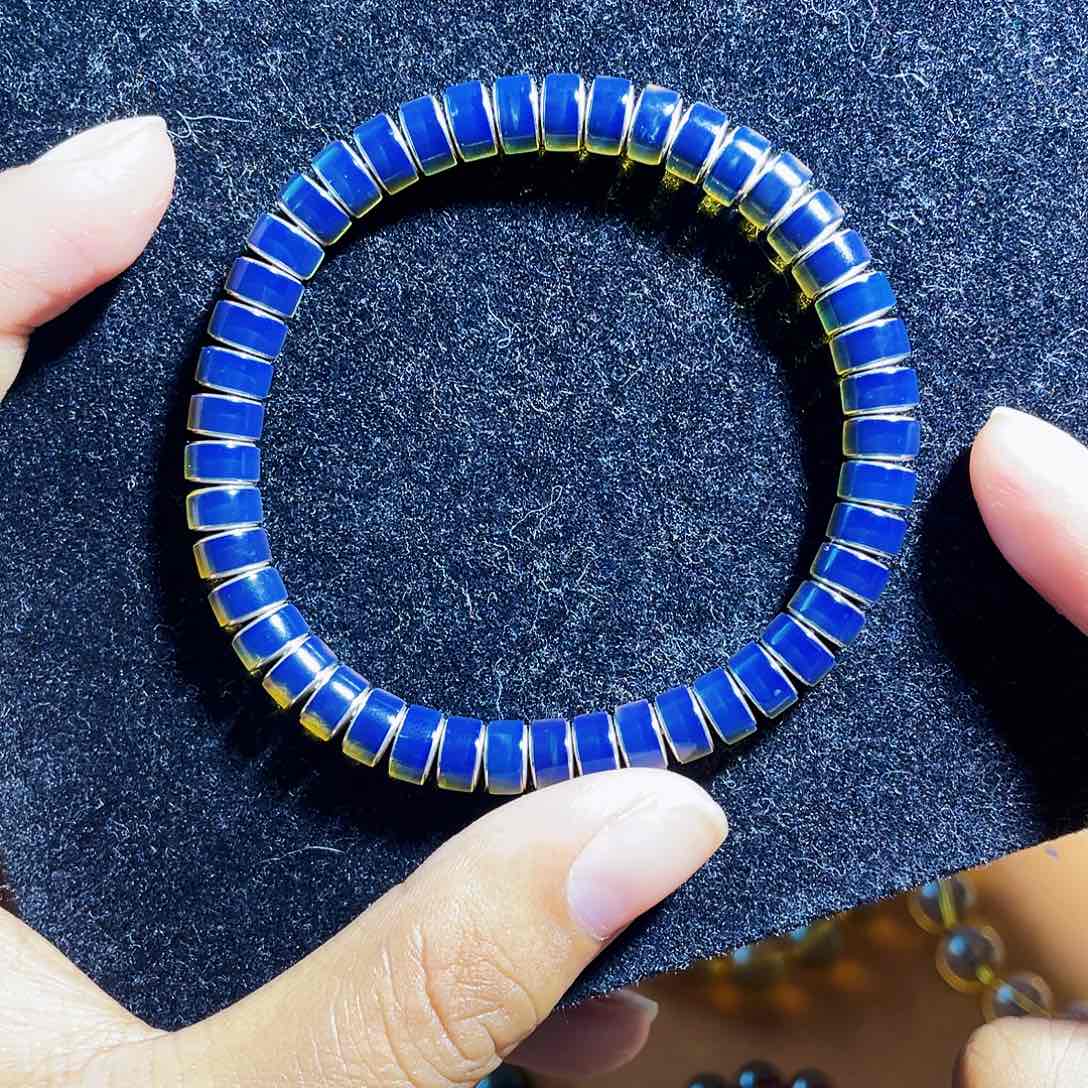 蓝珀裸石未镶嵌药片7