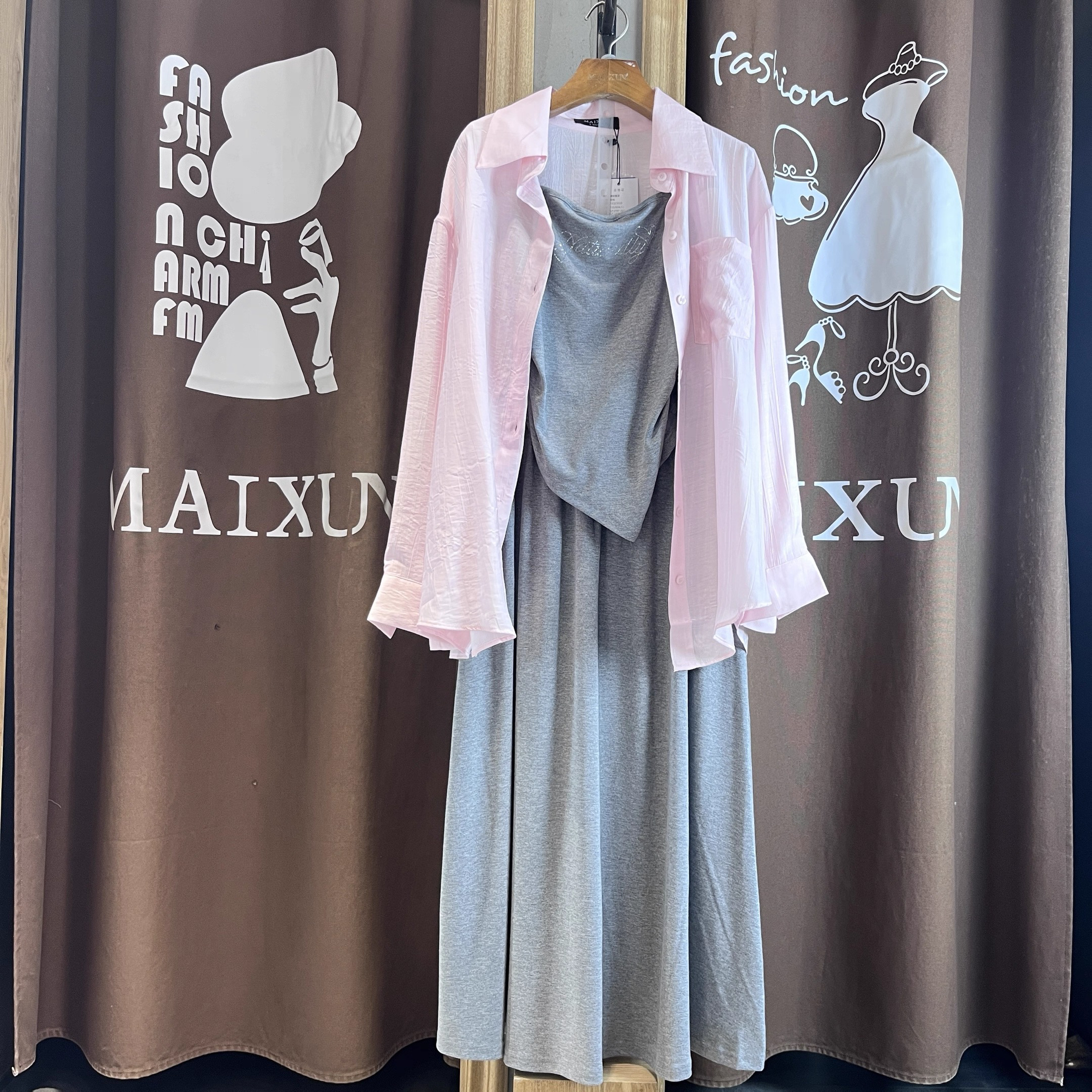 麦寻TZQCS02B春季新款不规则抹胸韩系衬衫长裙时尚休闲三件套装女