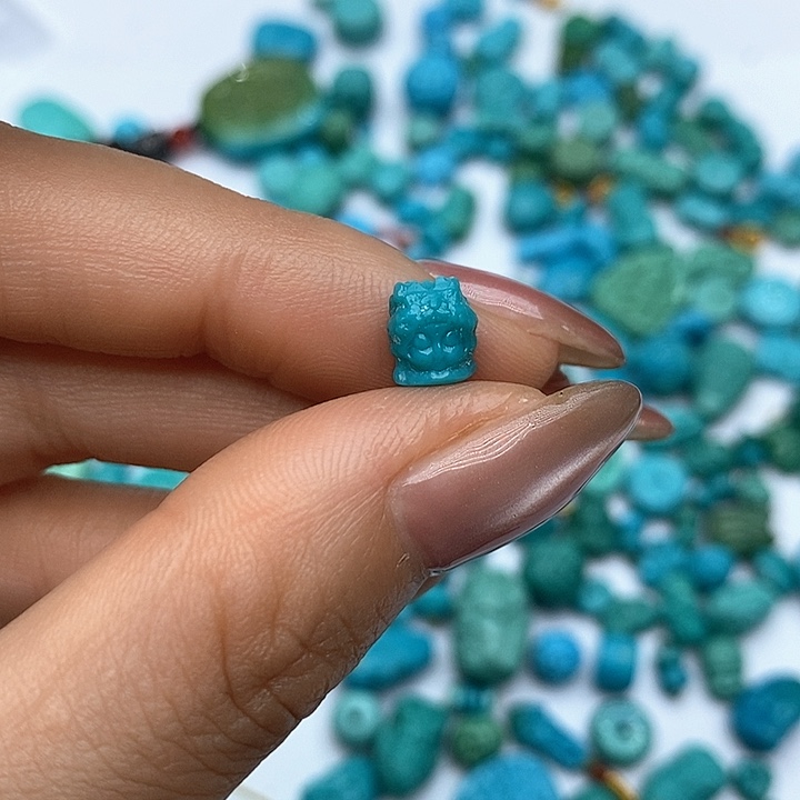 绿松石未镶嵌珠宝奇石