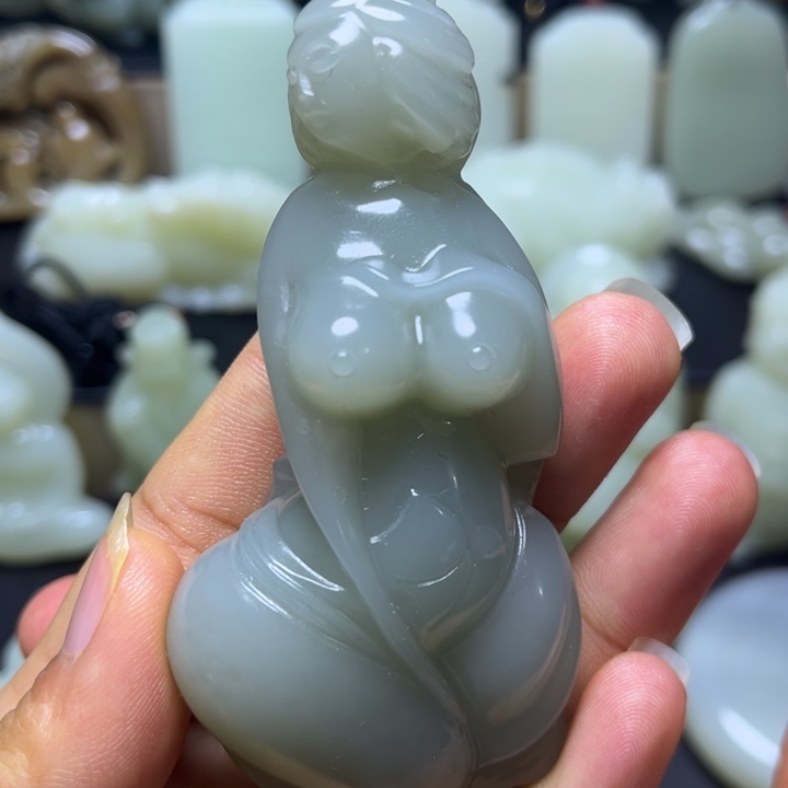 和田玉未镶嵌颈饰