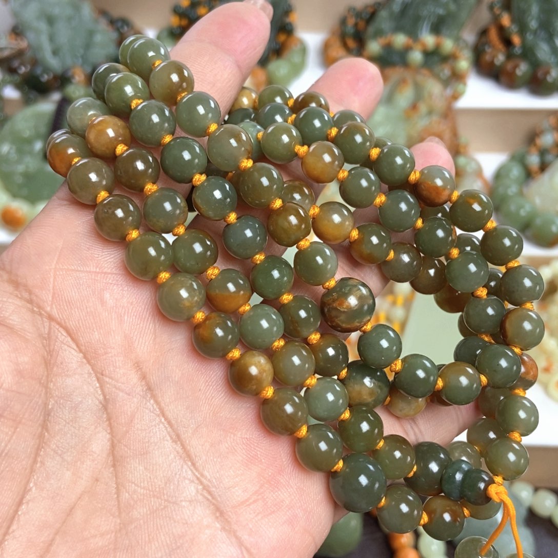 未镶嵌透闪石质玉手链魏**度