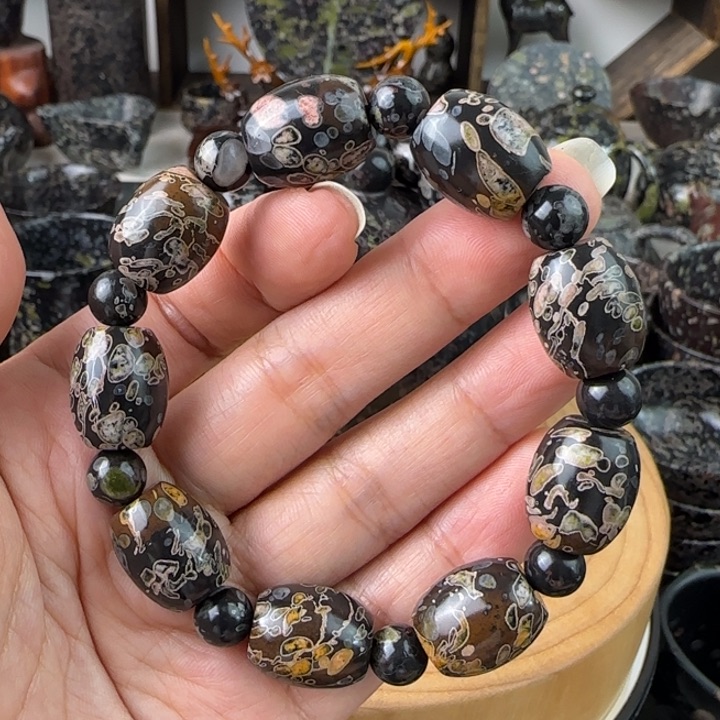 梅花玉老坑料精品手串茶周边