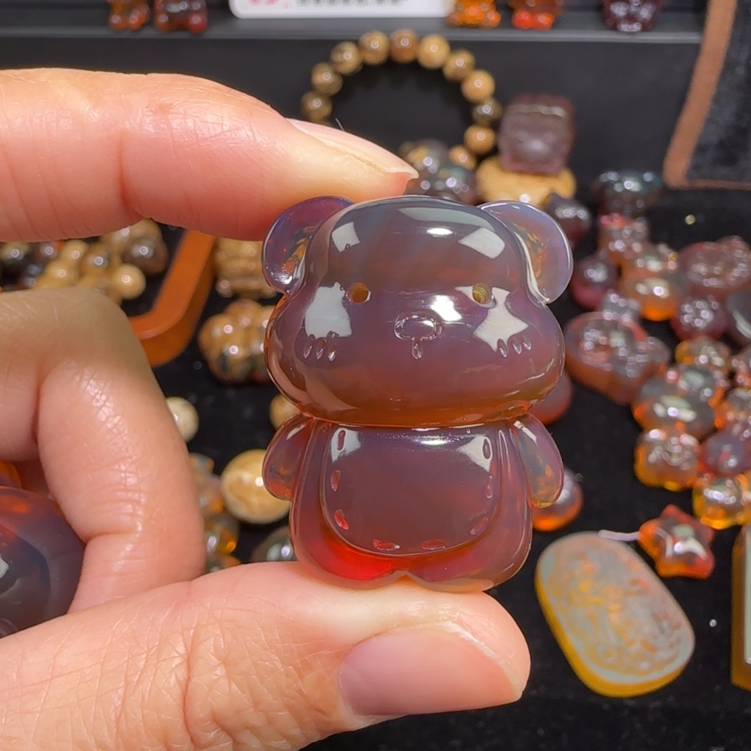 *****琥珀未镶嵌颈饰琥珀